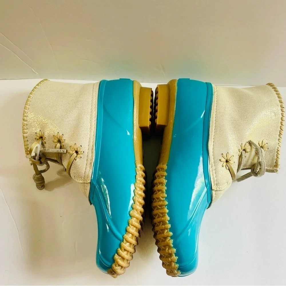 Jack Rogers Cream and Turquoise Shimmer Snow Boots Size 7